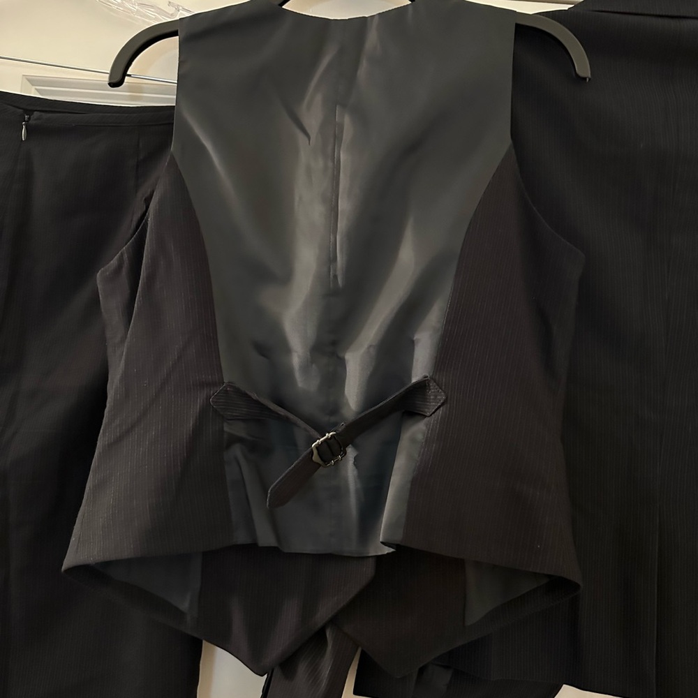 New York & Company Women’s Black 3-Piece Suit - Picture 7 of 10